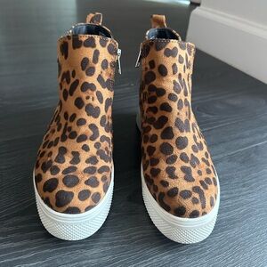 Time and Tru Platform Hidden Wedge Suede Leopard Ankle Boots Size 7
